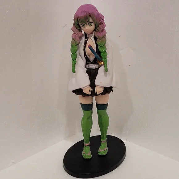 🌟Demon Slayer's Mitsuri Kanroji Figure - Picture 1 of 5